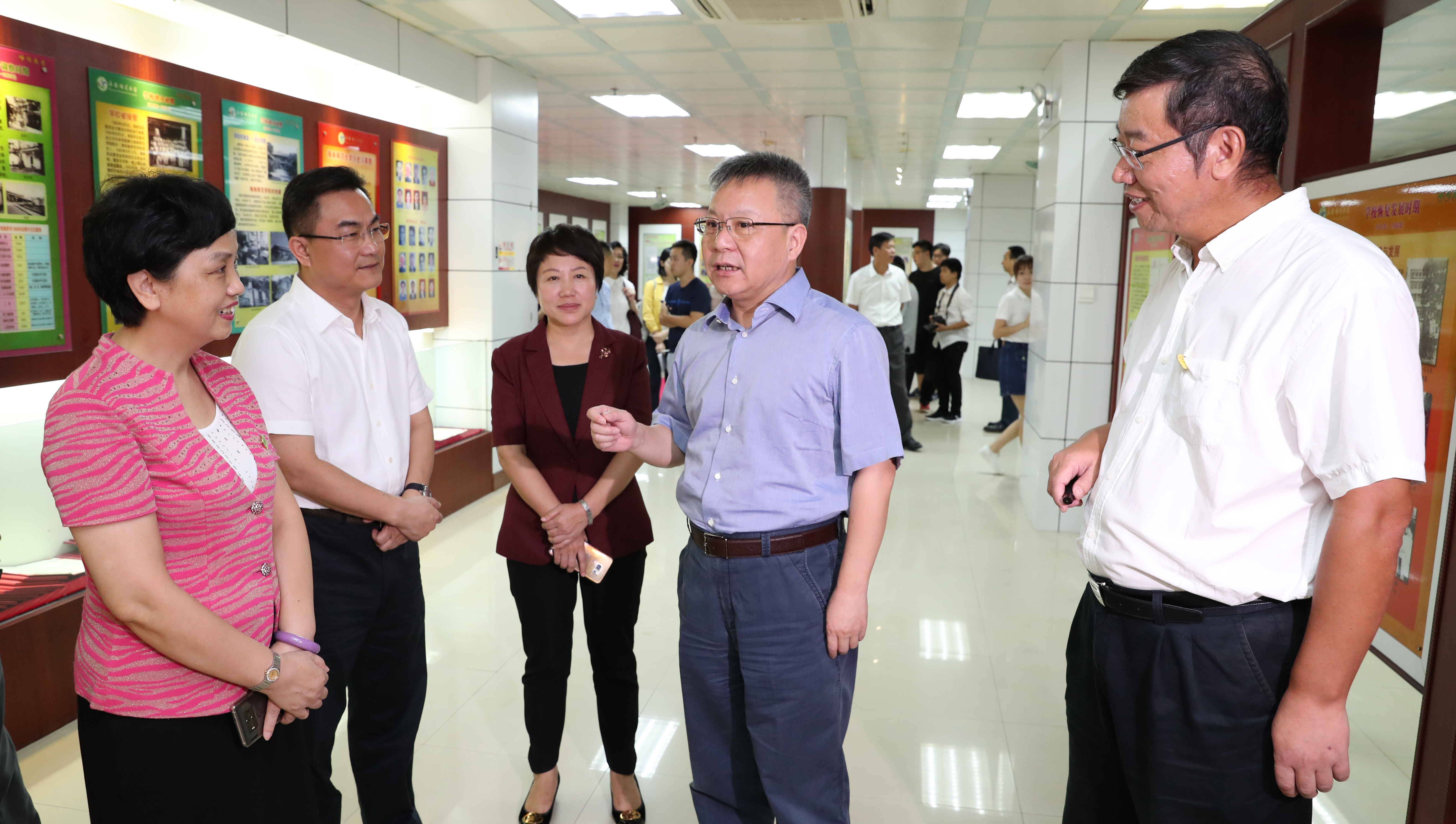 省长沈晓明来校调研寄语海师：聚焦教师教育主业，未来大有可为